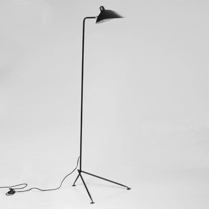 Tříramenná stojací lampa