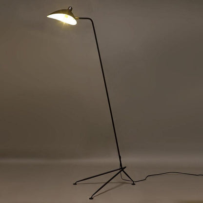 Tříramenná stojací lampa