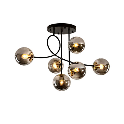 Stropní lampa se 6 světelnými zdroji a stínidly