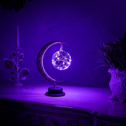 LED lampa ve tvaru měsíce na baterie