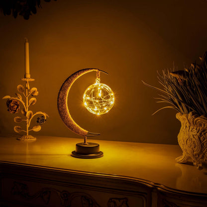 LED lampa ve tvaru měsíce na baterie