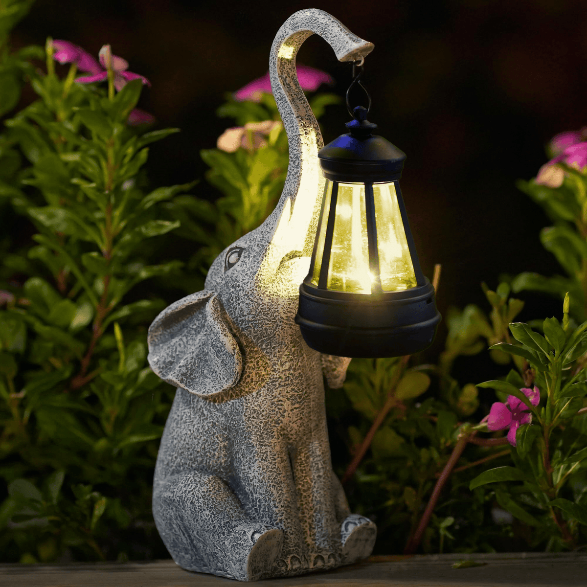 Solar elephant-shaped garden lamp