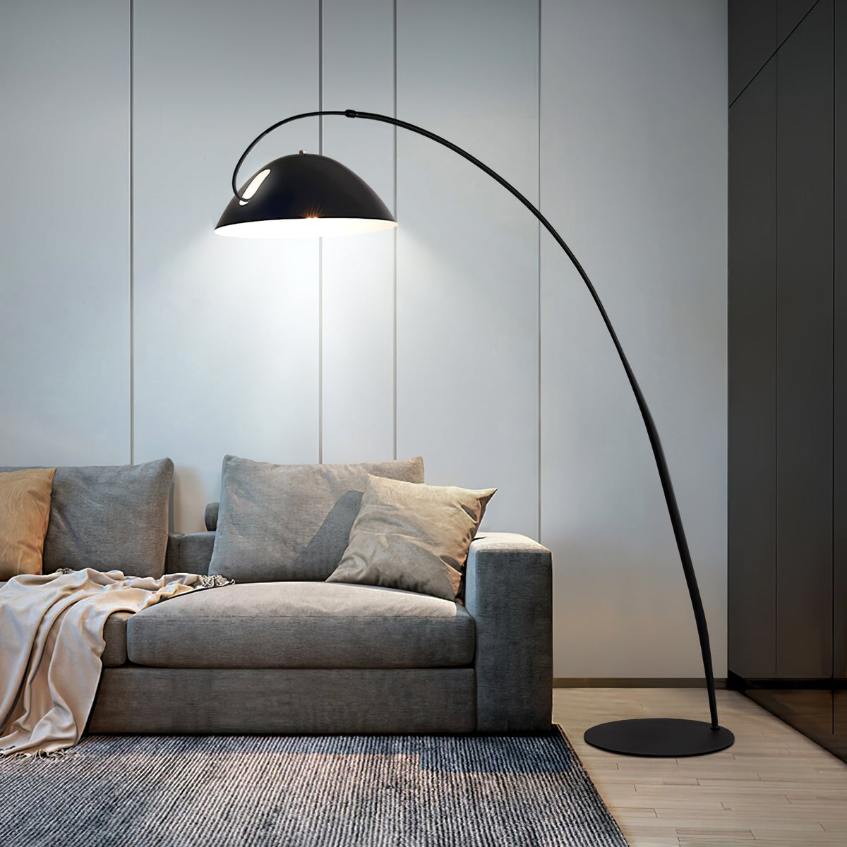 Nastavitelná oblouková stojací lampa