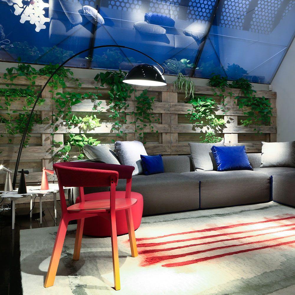 Nastavitelná oblouková stojací lampa