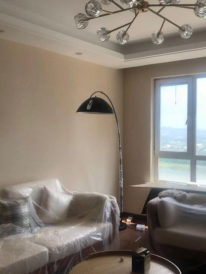 Nastavitelná oblouková stojací lampa
