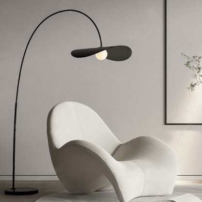Stojací lampa s vypínačem